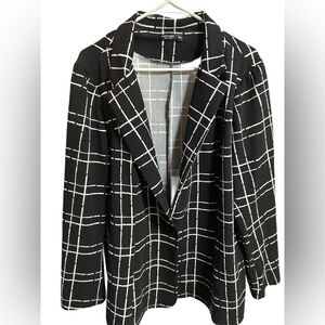 SHEIN Curve Black and White Top - 2XL